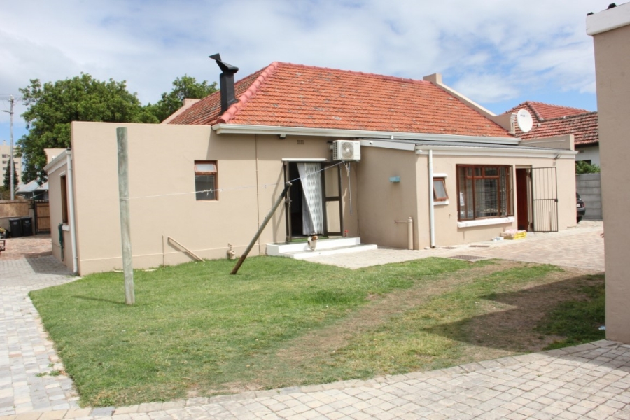 3 Bedroom Property for Sale in Strand Central Western Cape